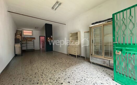 Locale commerciale in vendita