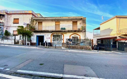 Trilocale in vendita