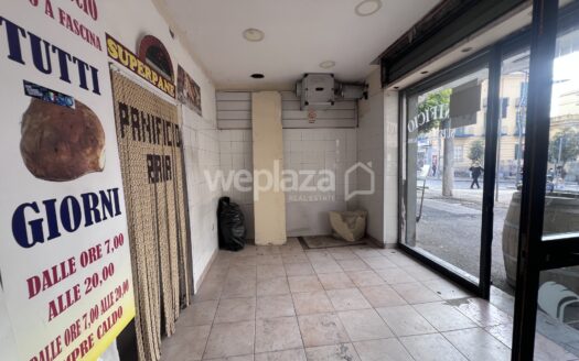 Locale commerciale in affitto