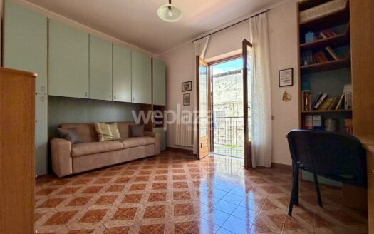 Cinque vani in vendita