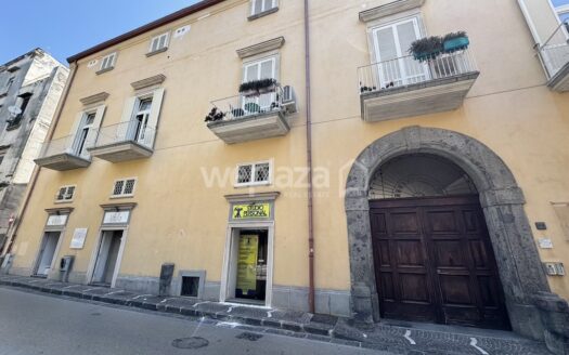 Locale Commerciale in vendita