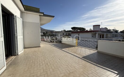 Attico con terrazzo