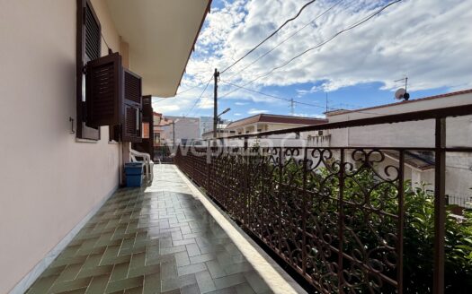 Cinque vani in vendita