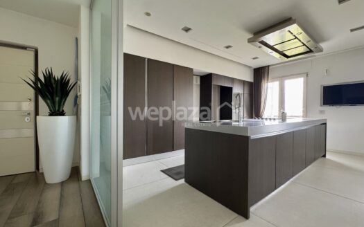 Cinque vani in vendita