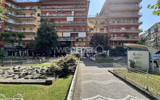 Locale Commerciale in vendita