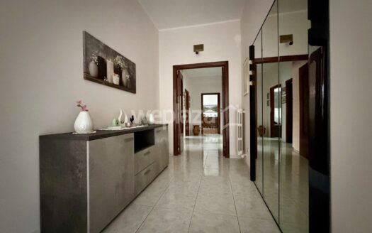 Cinque vani in vendita