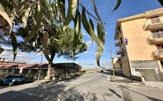 Locale commerciale in vendita