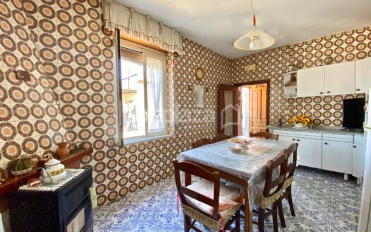 Trilocale in vendita