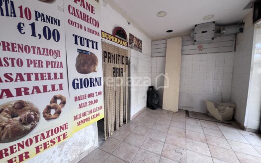 Locale commerciale in affitto